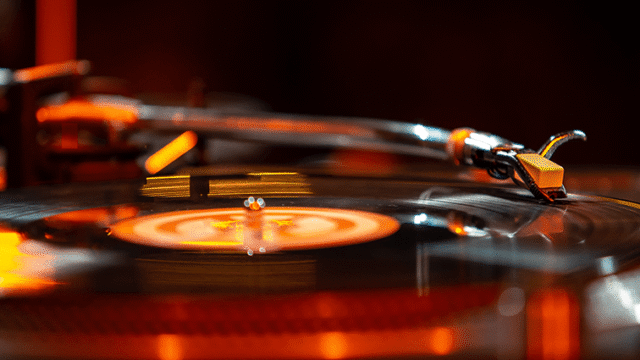 Turntables dj home